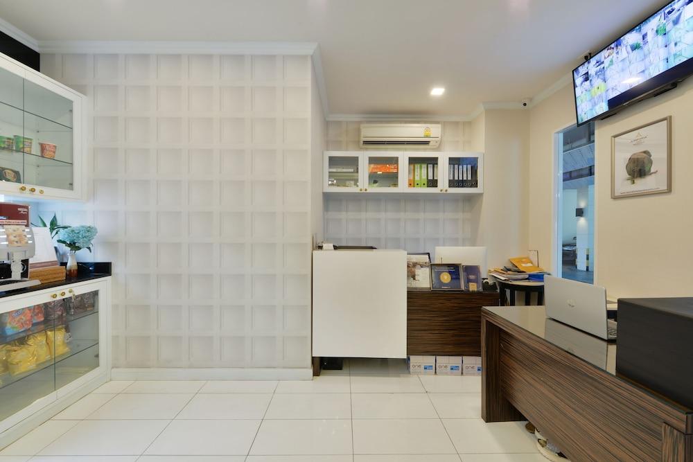 Aspira Hana Executive Apartment Thonglor Bangkok Exterior photo